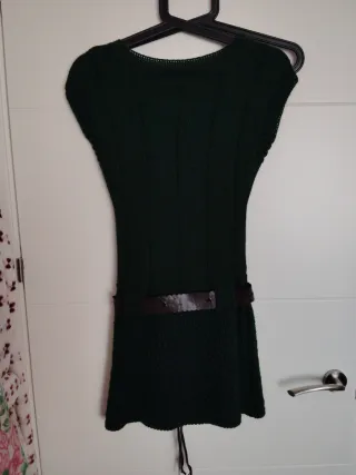 Vestido verde con cinturón