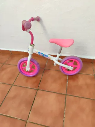 Bicicleta sin pedales Chicco rosa
