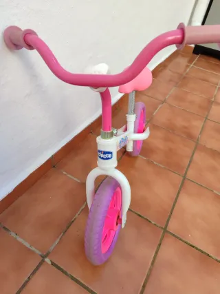 Bicicleta sin pedales Chicco rosa