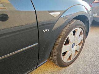 Ford Mondeo 2.5i V6