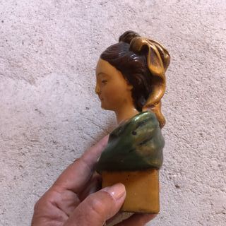Busto mujer escayola S.XIX 14cm