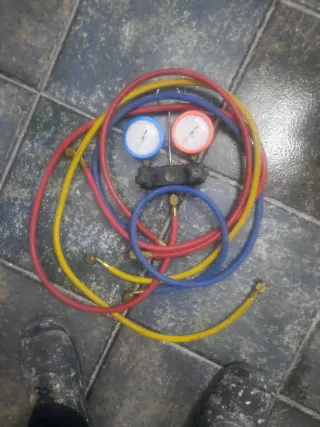 Manómetro A/A con mangueras