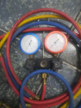 Manómetro A/A con mangueras