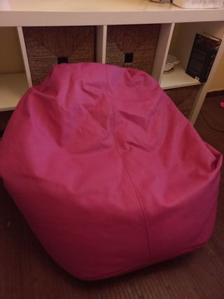 Puf rosa de piel Tengo dos, si quieres los dos 60€