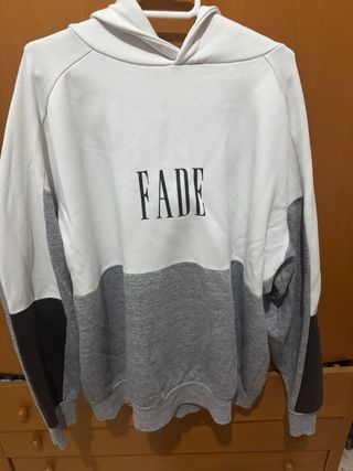 Sudadera Bershka FADE Talla S