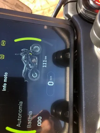 Motocicleta Husqvarna 401 2025 113km ITV dic. 2028