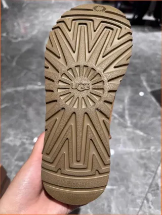 Botas UGG Clásicas Talla 39 Marrones