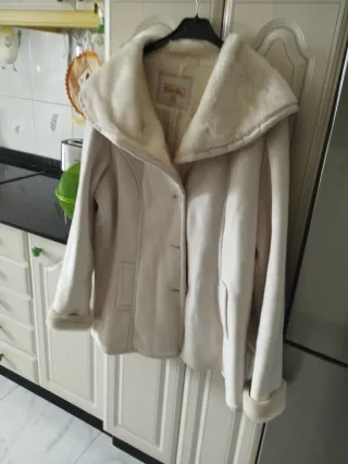 Abrigo beige talla 46