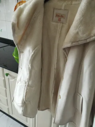 Abrigo beige talla 46