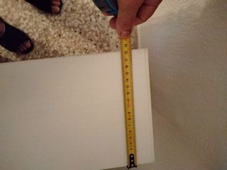 Ventana pequeña blanca