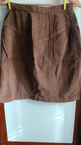 Traje de pana marrón