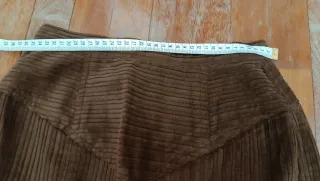 Traje de pana marrón