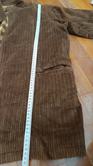 Traje de pana marrón