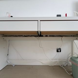 Escritorio IKEA MICKE blanco, 140 cm con 2 cajones
