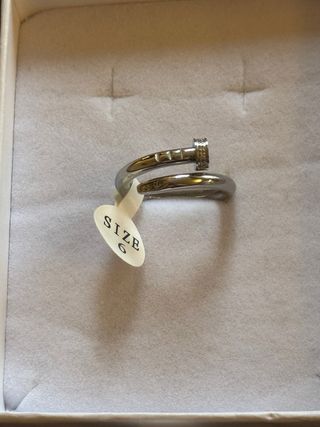 Anello misura 6 effetto unghia con zirconi