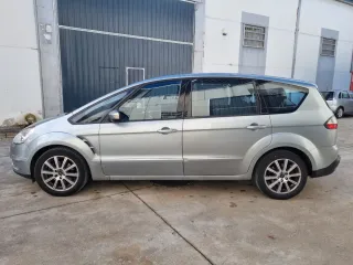 Ford S-MAX 2010
