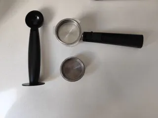 Cafetera Espresso AEOMJK Negra.