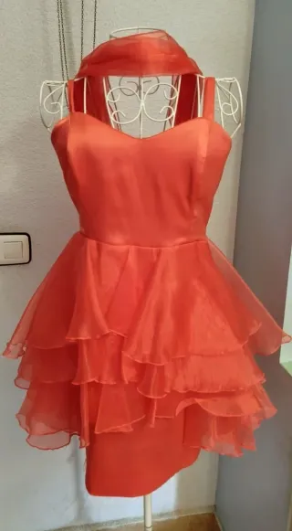 Vestido fiesta corto.