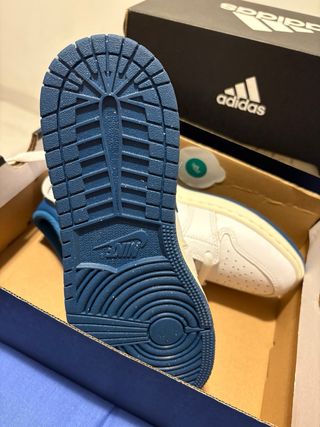 Zapatos Jordan Blanco y Azul