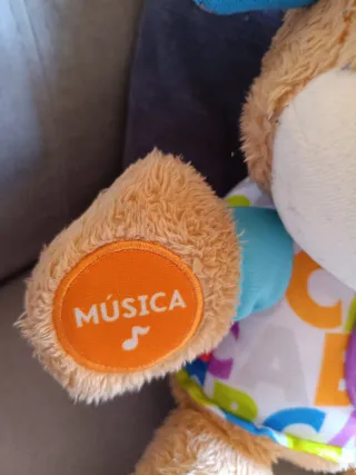 Peluche Fisher-Price Ríe y Aprende Perrito