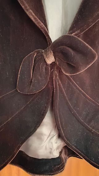 Chaqueta corta lazo terciopelo sin estrenar T46