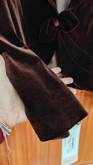 Chaqueta corta lazo terciopelo sin estrenar T46
