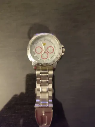 Reloj Ferrari Cronógrafo Plata y Rojo