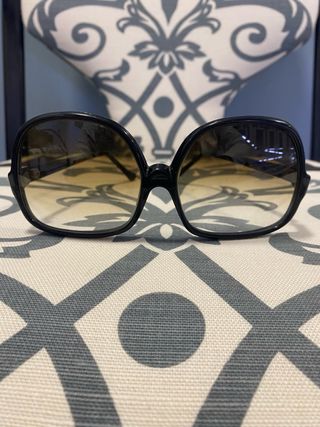 Gafas de sol negras estilo años 70