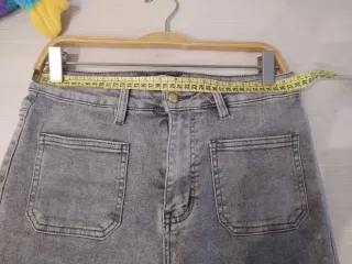 Pantalón vaquero mujer gris