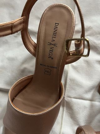 Sandalias de tacón de piel