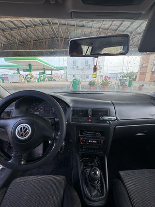 Volkswagen Golf 2002