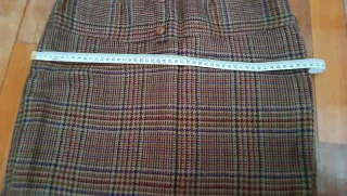 Traje de cuadros marrón y multicolor