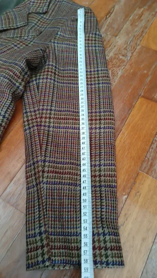 Traje de cuadros marrón y multicolor