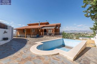 Chalet en venta en Cenes de la Vega