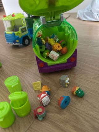 Camiones, cubo y muñecos The Trash Pack