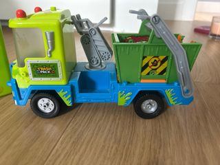 Camiones, cubo y muñecos The Trash Pack