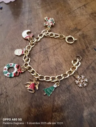 Braccialetto con ciondoli natalizi