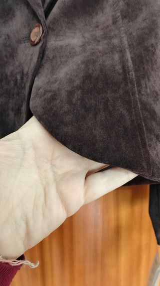 Americana corta terciopelo marrón T42 nueva