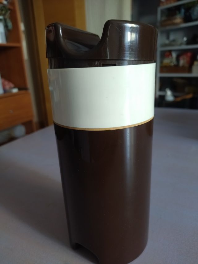 Coctelera Plástico Marrón y Crudo