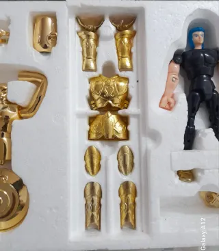 Saint Seiya Acuario Camus Bandai