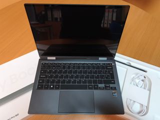 Portatil Galaxy Book2 Pro 360 13.3", i7, 16GB ram