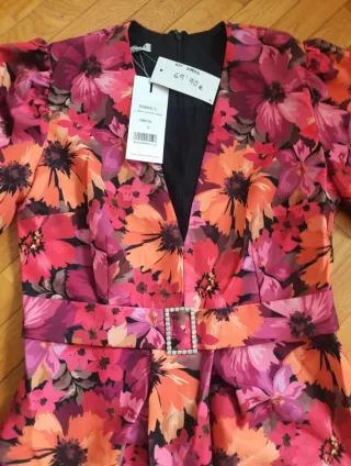 Vestido fiesta floral manga abullonada