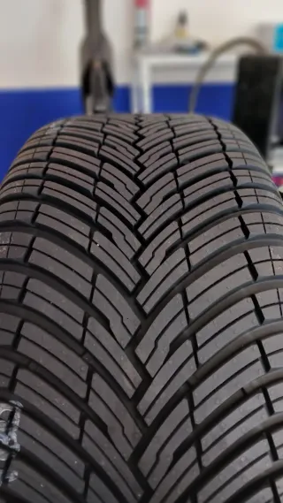 235/60 R18 107W PIRELLI SCORPION ALL SEASON SF3