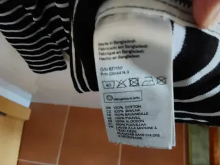 Camiseta  rayas blanco y negro