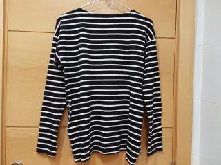 Camiseta  rayas blanco y negro