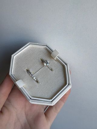 Conjunto de anillos de plata y diamantes