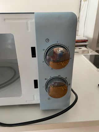 Microondas ARTROM azul claro 20L