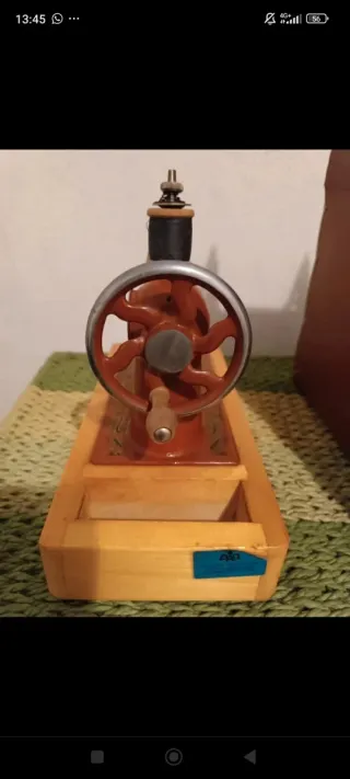 Macchina da cucire anni '80 per bambini