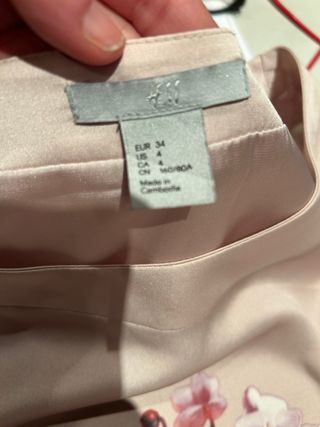 Vestido cóctel floral manga