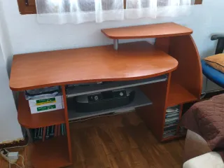 Escritorio de oficina madera y metal